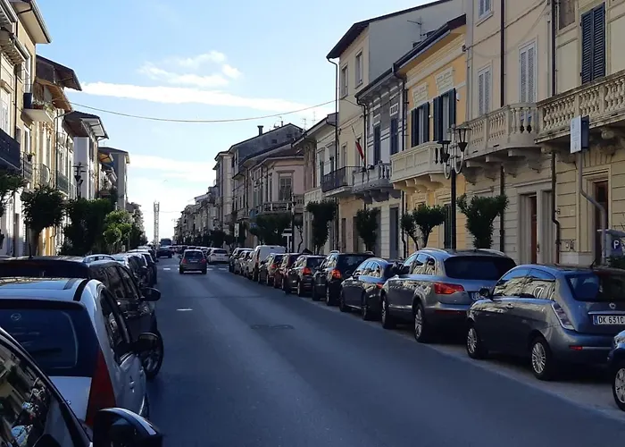 Acropolis * Viareggio